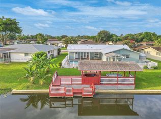 8311 SW 26th St, Davie, FL 33324