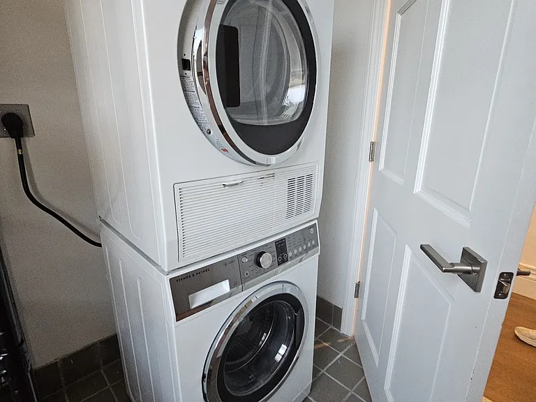 1406 Beacon St #7 — Photo 14
