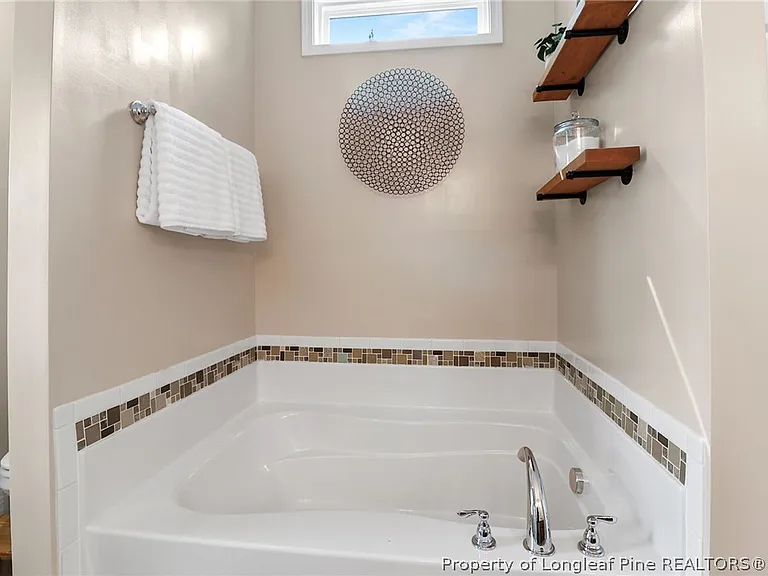 15 Wampanoag Ln — Photo 23