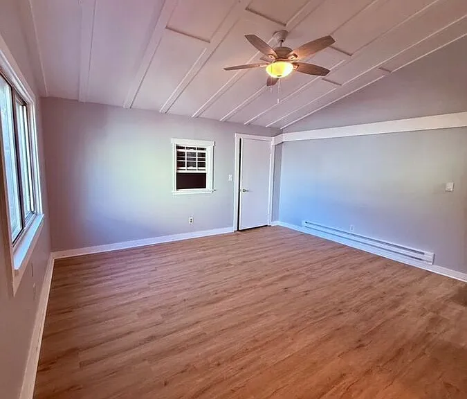 23 Ash St #3 — Photo 4