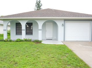 529 102nd Ave N, Naples, FL 34108