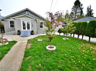 8612 Seward Park Ave S, Seattle, WA 98118