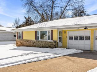 2631 Lakeshore Dr, La Crosse, WI 54603