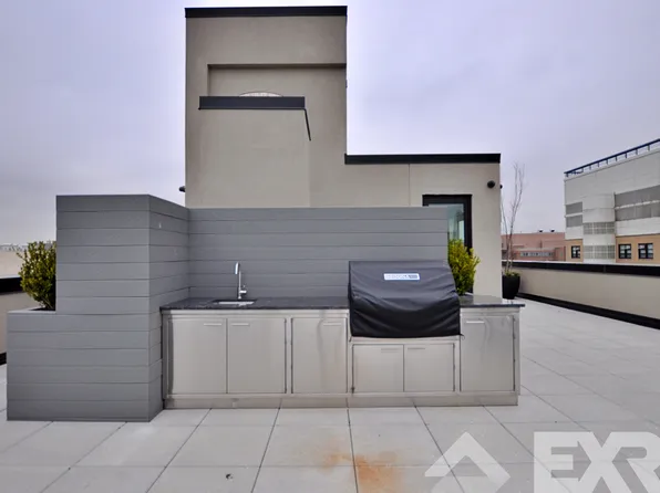 782 New York Avenue image 11 of 16