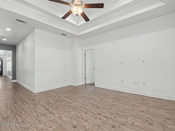 3rd image of 6836 Sweetclover Dr