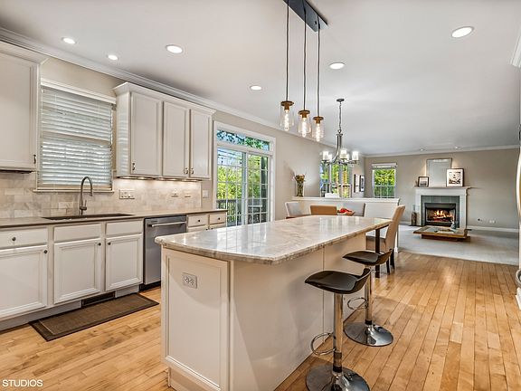 3rd image of 1508 Buckingham Glen Cir