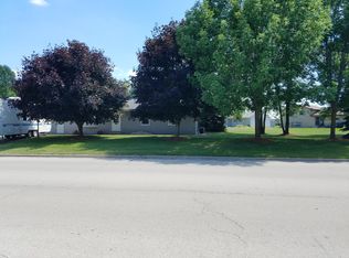 3066 Willow Rd, Green Bay, WI 54311