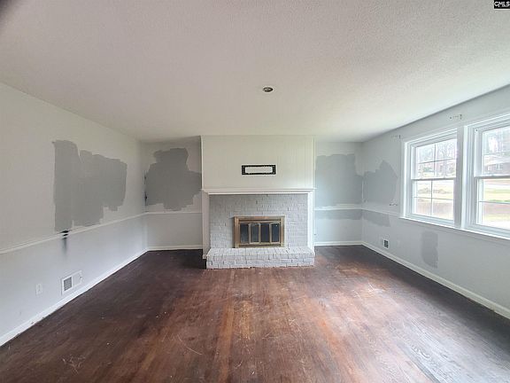 2nd image of 1842 Cunningham Rd