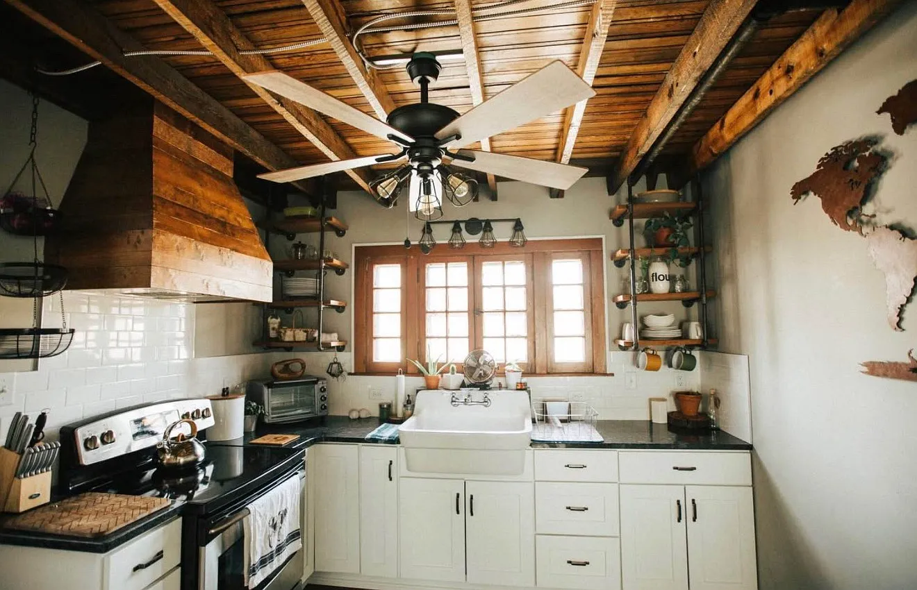 2 bed, 1000 sqft, $1,800 — Photo 1