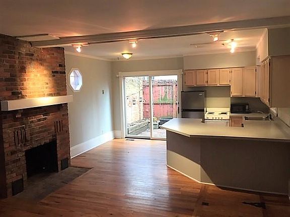 3rd image of 530 S 3rd St APT C