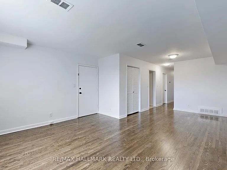 3572 Dufferin St #LOWER — Photo 7