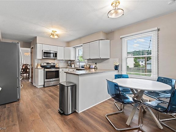 3rd image of 4177 Sequoia Dr