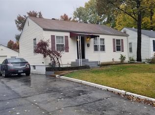 95 Derhake Rd, Florissant, MO 63031