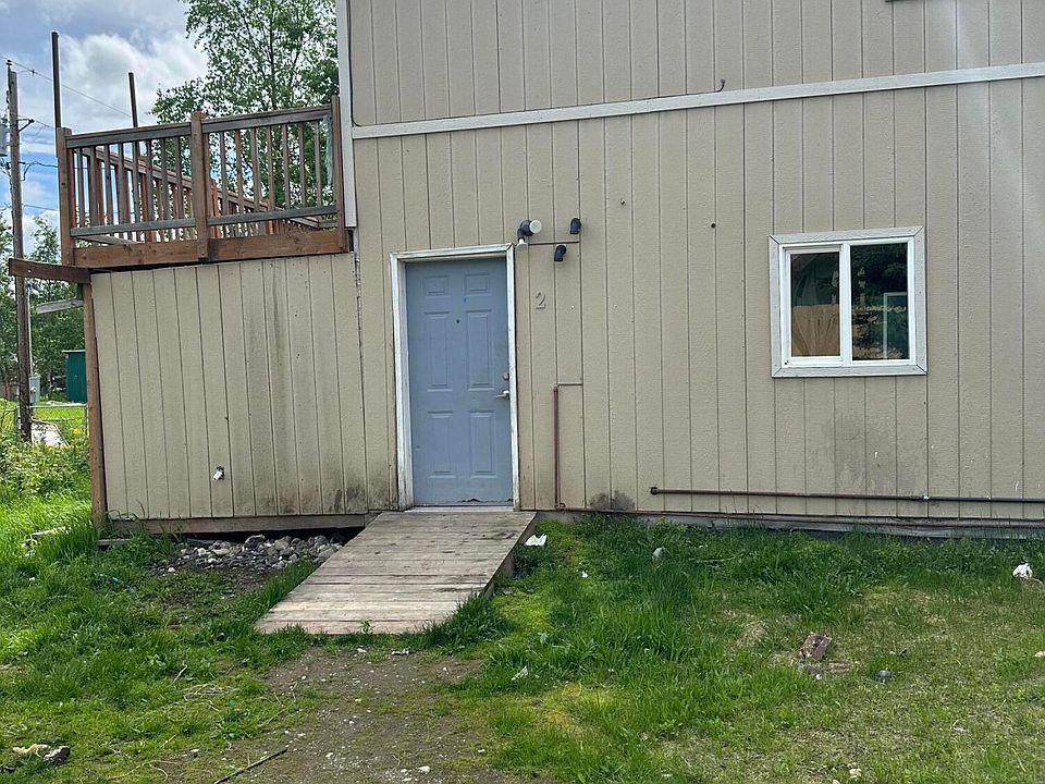 2nd image of 1564 N Pioneer Peak Dr