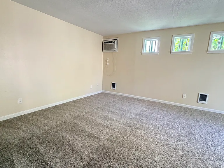 885 Broadway #7 — Photo 5