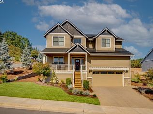 1090 NW 1st St, Dundee, OR 97115