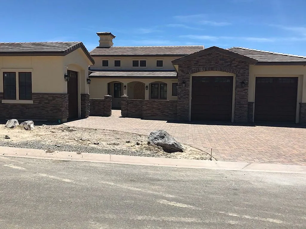 8668 Eagle Chase Trl photo 1