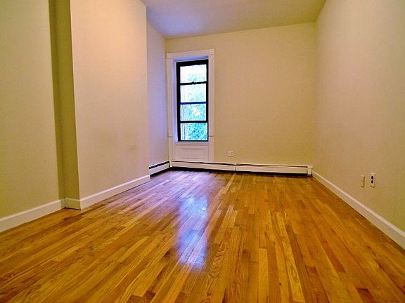 3rd image of 306 Stuyvesant Ave #1