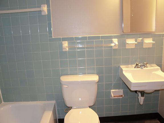 4th image of 4991 Arbor Village Dr APT B26