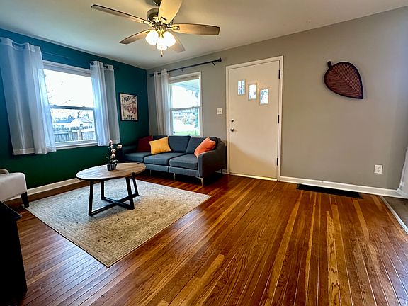 5th image of 1624 N Whittier Pl
