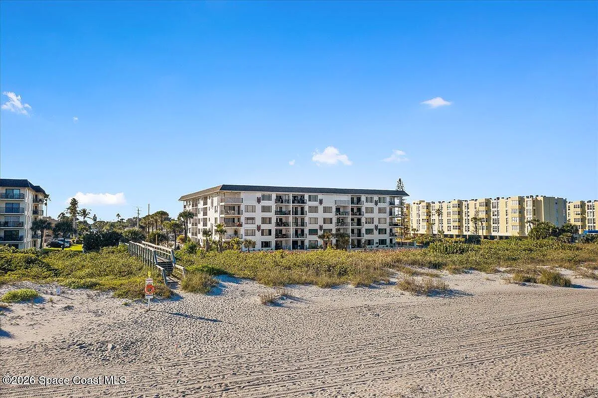 2 bed, 2.0 bath, 1236 sqft, $3,000 — Photo 3