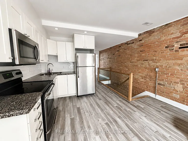 342 Howland Ave #UPPER — Photo 6