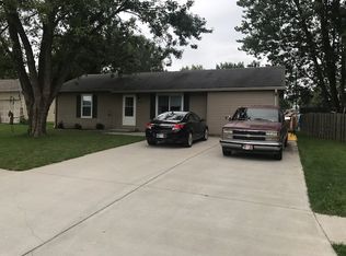 2116 Manor Dr, Lebanon, IN 46052