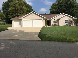 101 N 7th St, Albany, MO 64402