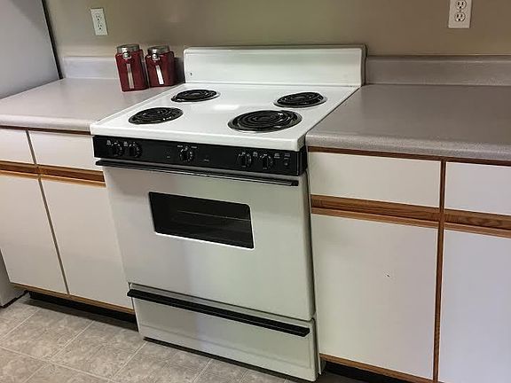 4th image of 1033 Holloway St APT 6