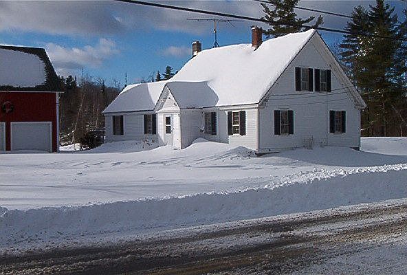 412 Oak St Winter Wonderland