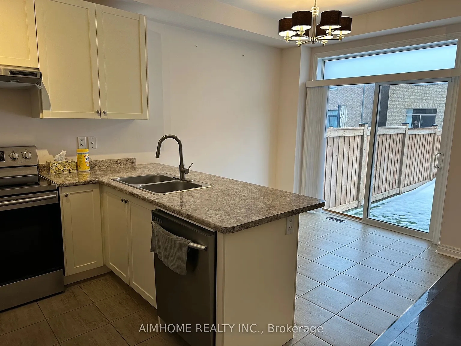 3 bed, $3,200 — Photo 3