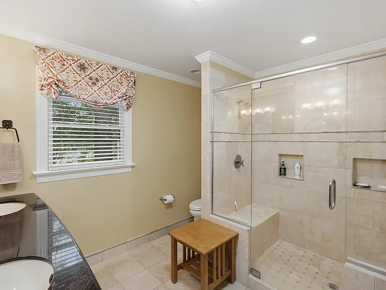 7514 Wellesley Park S — Photo 24