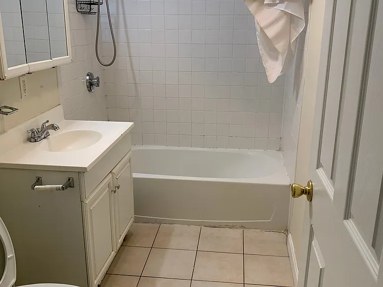 264 Foster St #1 — Photo 7