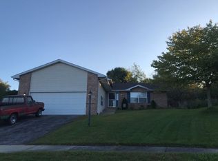 12421 Wayne St, Crown Point, IN 46307