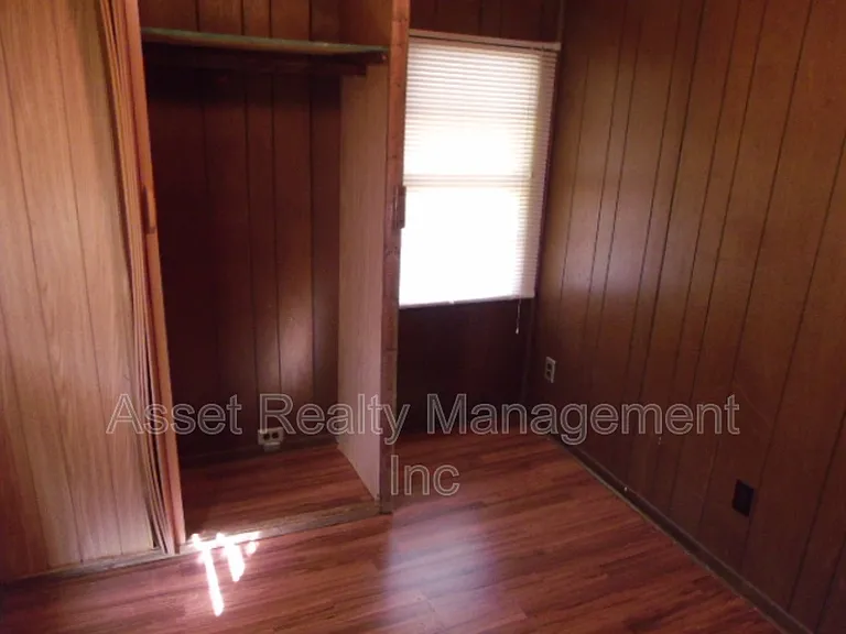 102 Wainwright Rd — Photo 14