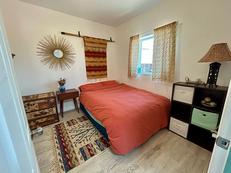 206 E 24th St #1/2 — Photo 7