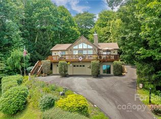 125 Rountoit Rd, Waynesville, NC 28786