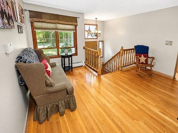2nd image of 137 Wilson St