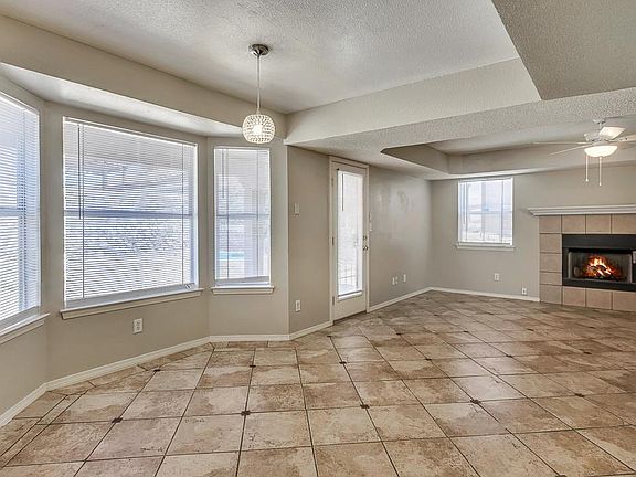 4th image of 853 Agave Park Ct