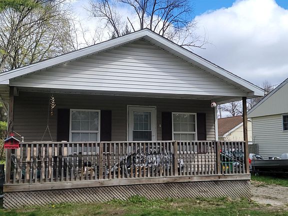 2nd image of 1621 Maple St