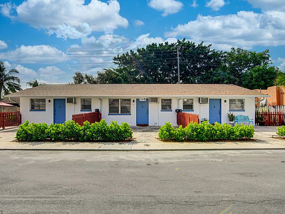 5th image of 304-308 Central Dr