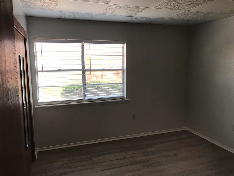 1001 Minter Ln #D — Photo 5