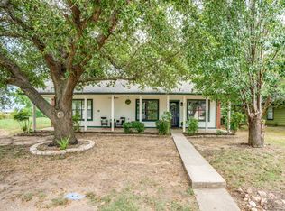 731 E Jacob St, Pilot Point, TX 76258