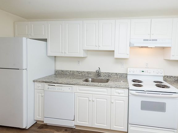 4th image of 1199 Whitney Ave APT 123