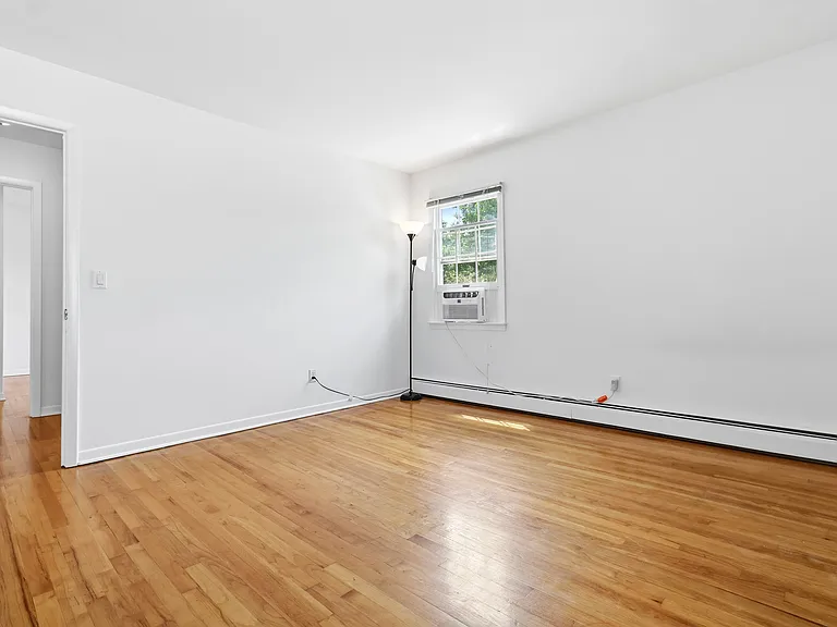 34 Davenport Ave #A — Photo 13