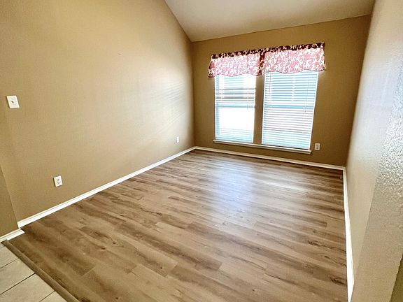 5th image of 11523 Newberry Dr