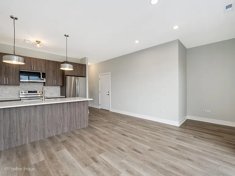 3944 S Indiana Ave #1R — Photo 3
