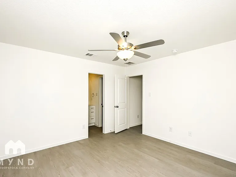 2652 Mistwood Dr — Photo 16