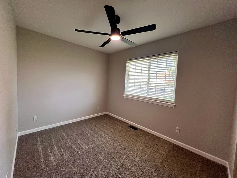 1351 Yost Cir NE — Photo 27