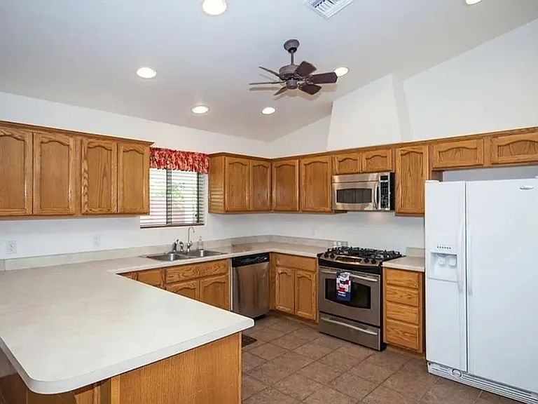 2153 W 22nd Pl — Photo 9